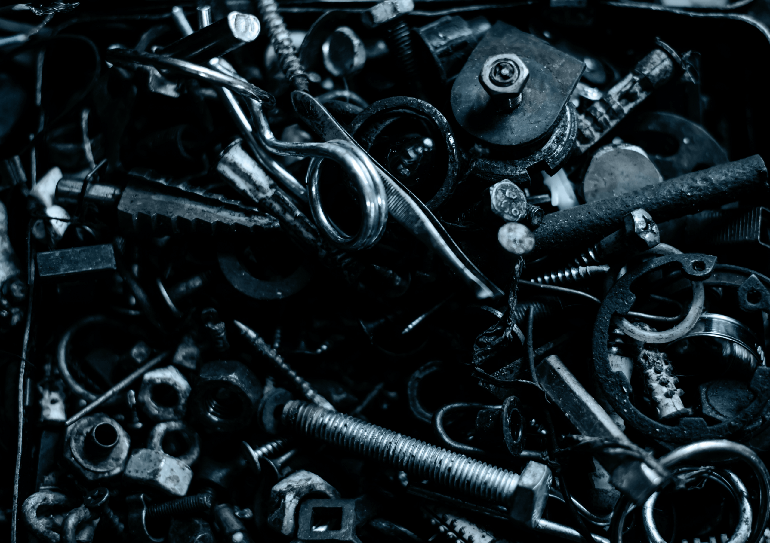 Διακοσμητική εικόνα για το Metal Services – Ολοκληρωμένη διαχείριση μετά την αποξήλωση, με συλλογή, φόρτωση και μεταφορά μεταλλικών υλικών.