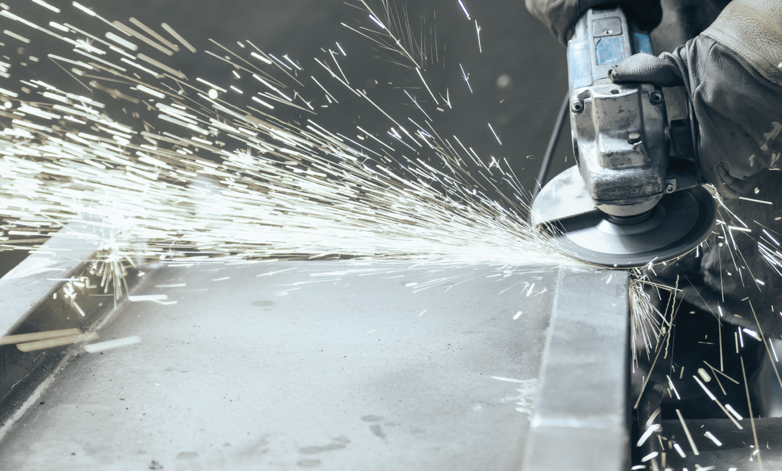 Διακοσμητική εικόνα για το Metal Services – Προσαρμοσμένες λύσεις για σύνθετες κατασκευές και ειδικές μεταλλικές εργασίες σε κάθε τύπο χώρου.